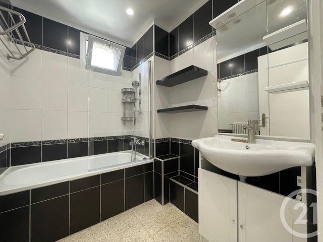 Appartement T3 &agrave; louer - 3 pi&egrave;ces - 62 m2 - Marseille - 13013 - PROVENCE-ALPES-COTE-D-AZUR