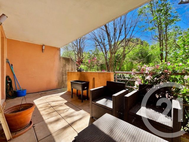 Appartement T4 &agrave; louer - 4 pi&egrave;ces - 84,38 m2 - Marseille - 13013 - PROVENCE-ALPES-COTE-D-AZUR