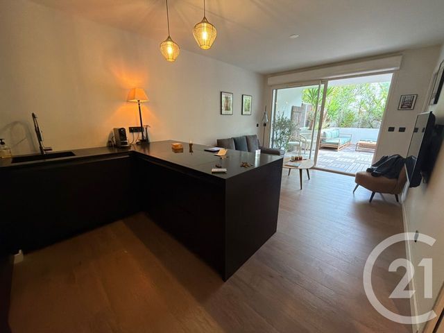 Appartement T2 &agrave; louer - 2 pi&egrave;ces - 33,33 m2 - Marseille - 13008 - PROVENCE-ALPES-COTE-D-AZUR