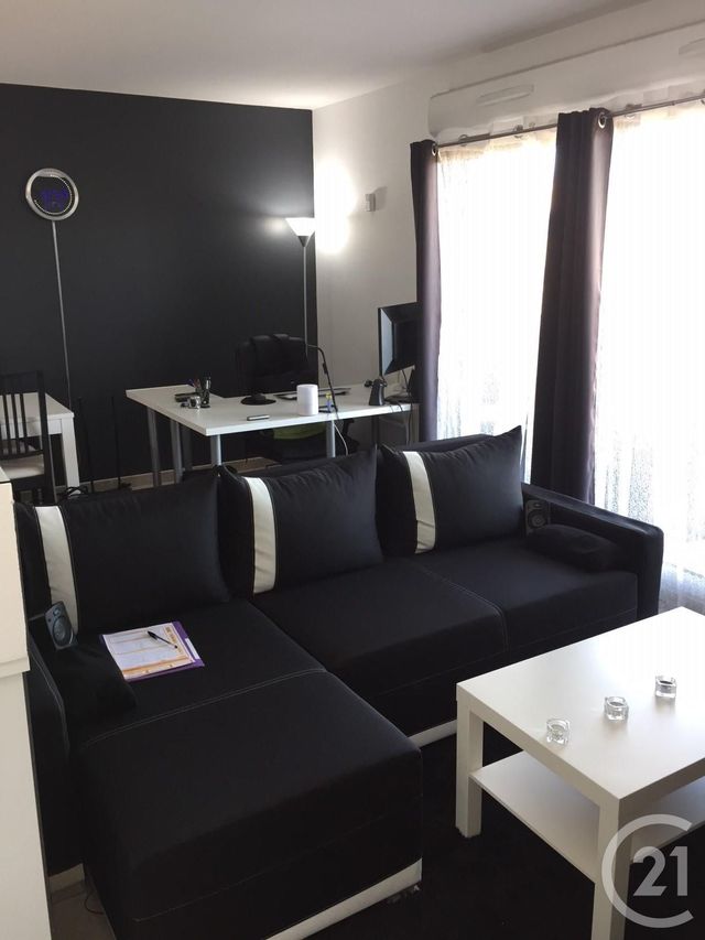 Appartement F1 &agrave; louer - 1 pi&egrave;ce - 30,20 m2 - Marseille - 13013 - PROVENCE-ALPES-COTE-D-AZUR