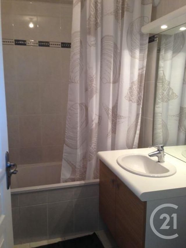 Appartement F1 &agrave; louer - 1 pi&egrave;ce - 30,20 m2 - Marseille - 13013 - PROVENCE-ALPES-COTE-D-AZUR