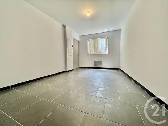 Appartement T2 &agrave; louer - 2 pi&egrave;ces - 31,96 m2 - Les Pennes Mirabeau - 13 - PROVENCE-ALPES-COTE-D-AZUR