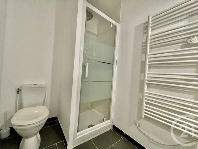 Appartement T2 &agrave; louer - 2 pi&egrave;ces - 31,96 m2 - Les Pennes Mirabeau - 13 - PROVENCE-ALPES-COTE-D-AZUR