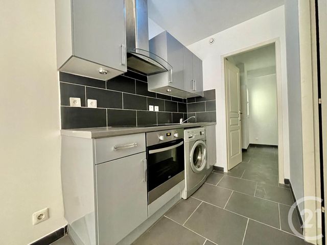 Appartement T2 &agrave; louer - 2 pi&egrave;ces - 31,96 m2 - Les Pennes Mirabeau - 13 - PROVENCE-ALPES-COTE-D-AZUR