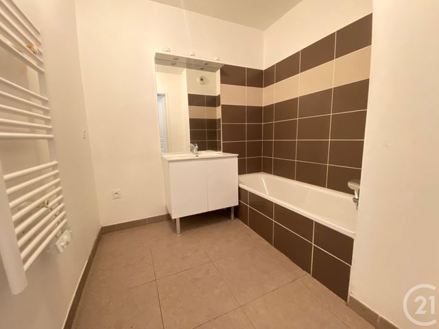 Appartement T3 &agrave; louer - 3 pi&egrave;ces - 58,34 m2 - Marseille - 13013 - PROVENCE-ALPES-COTE-D-AZUR