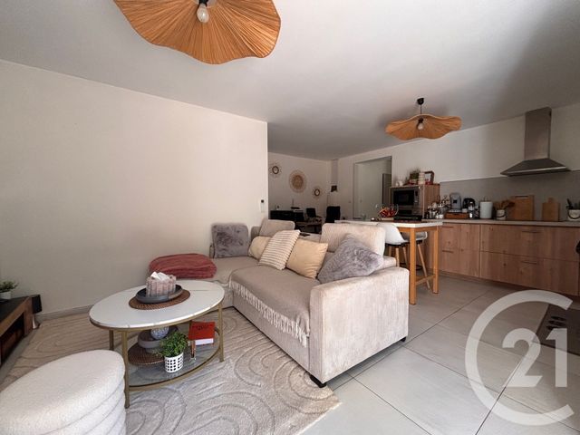 Appartement T2 &agrave; louer - 2 pi&egrave;ces - 54,46 m2 - Peypin - 13 - PROVENCE-ALPES-COTE-D-AZUR