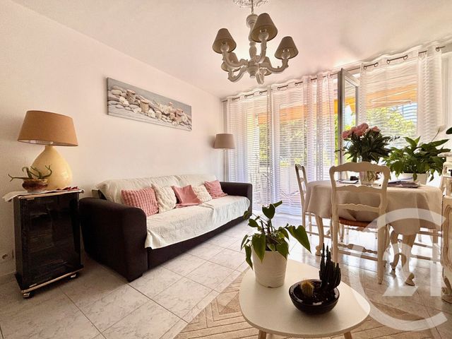 Appartement T2 &agrave; louer - 2 pi&egrave;ces - 39 m2 - Marseille - 13013 - PROVENCE-ALPES-COTE-D-AZUR