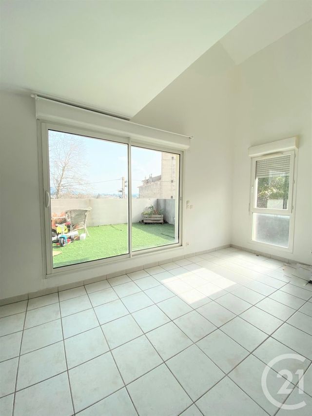 Appartement T3 &agrave; louer - 3 pi&egrave;ces - 79,69 m2 - Marseille - 13013 - PROVENCE-ALPES-COTE-D-AZUR