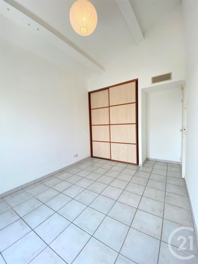 Appartement T3 &agrave; louer - 3 pi&egrave;ces - 79,69 m2 - Marseille - 13013 - PROVENCE-ALPES-COTE-D-AZUR