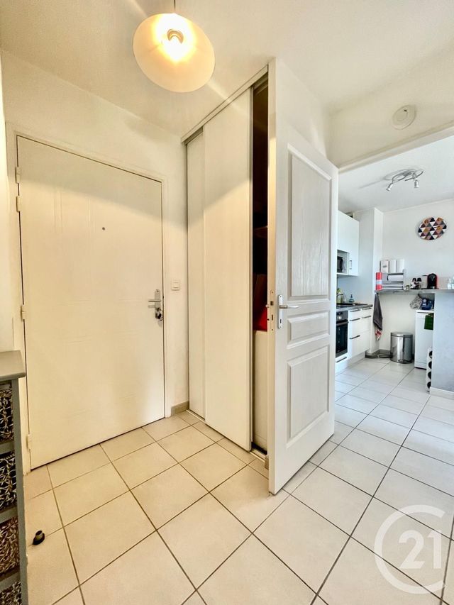 Appartement F2 &agrave; louer - 2 pi&egrave;ces - 41 m2 - Marseille - 13013 - PROVENCE-ALPES-COTE-D-AZUR