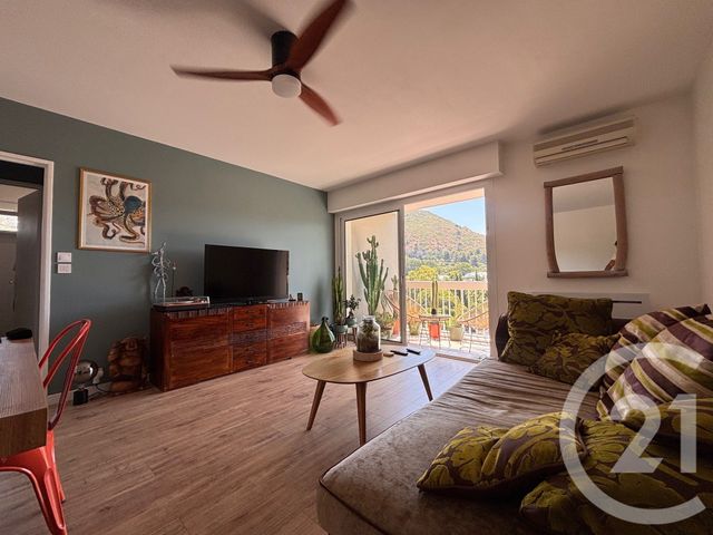 Appartement &agrave; louer - 2 pi&egrave;ces - 49,80 m2 - Marseille - 13009 - PROVENCE-ALPES-COTE-D-AZUR