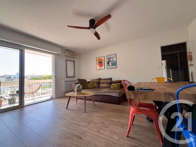 Appartement &agrave; louer - 2 pi&egrave;ces - 49,80 m2 - Marseille - 13009 - PROVENCE-ALPES-COTE-D-AZUR