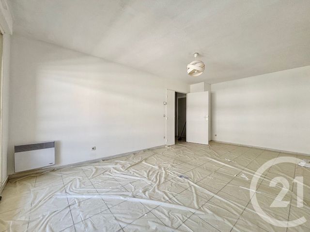 Appartement T2 &agrave; louer - 2 pi&egrave;ces - 47,83 m2 - Marseille - 13009 - PROVENCE-ALPES-COTE-D-AZUR