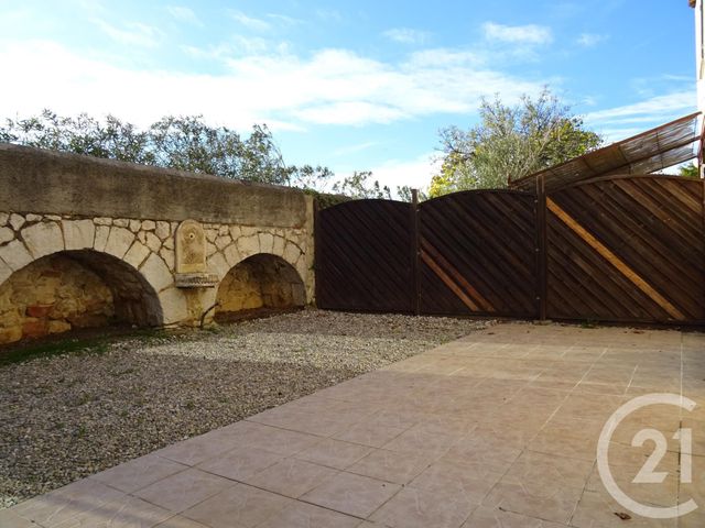 Maison &agrave; louer - 4 pi&egrave;ces - 84,29 m2 - Marseille - 13013 - PROVENCE-ALPES-COTE-D-AZUR