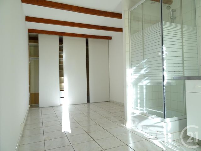 Maison &agrave; louer - 4 pi&egrave;ces - 84,29 m2 - Marseille - 13013 - PROVENCE-ALPES-COTE-D-AZUR