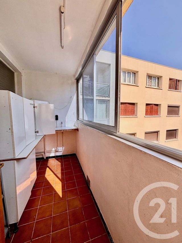 Appartement T5 &agrave; louer - 5 pi&egrave;ces - 92,29 m2 - Marseille - 13013 - PROVENCE-ALPES-COTE-D-AZUR