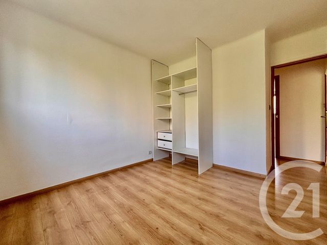 Appartement T5 &agrave; louer - 5 pi&egrave;ces - 92,29 m2 - Marseille - 13013 - PROVENCE-ALPES-COTE-D-AZUR