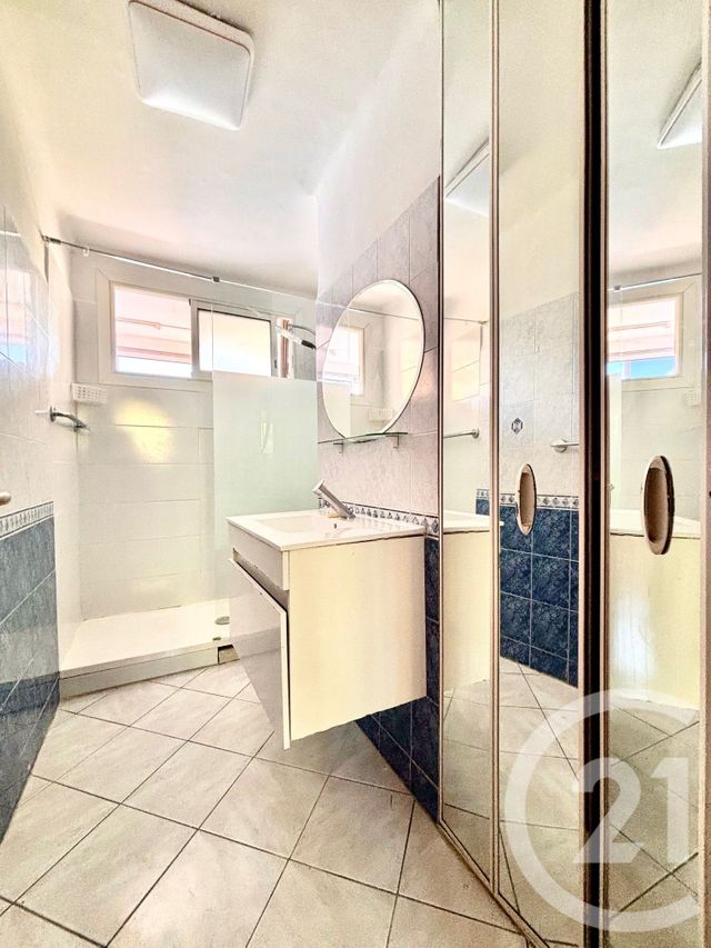 Appartement T5 &agrave; louer - 5 pi&egrave;ces - 92,29 m2 - Marseille - 13013 - PROVENCE-ALPES-COTE-D-AZUR