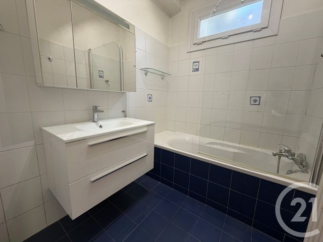 Appartement T3 &agrave; louer - 3 pi&egrave;ces - 88,63 m2 - Marseille - 13008 - PROVENCE-ALPES-COTE-D-AZUR
