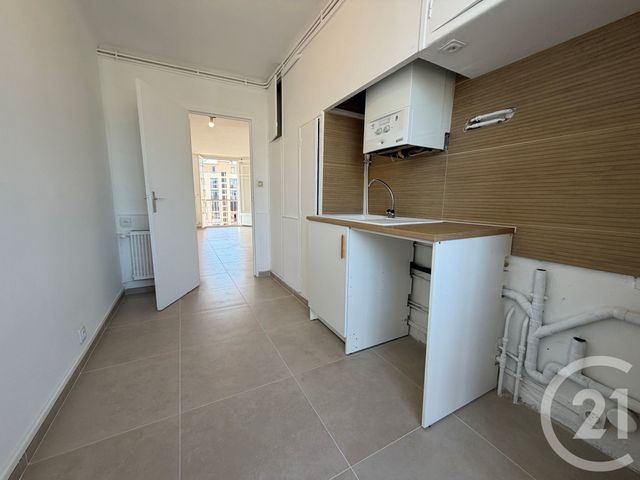 Appartement T3 &agrave; louer - 3 pi&egrave;ces - 57,25 m2 - Marseille - 13013 - PROVENCE-ALPES-COTE-D-AZUR