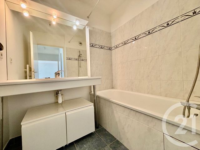 Appartement T2 &agrave; louer - 2 pi&egrave;ces - 44,85 m2 - Marseille - 13014 - PROVENCE-ALPES-COTE-D-AZUR