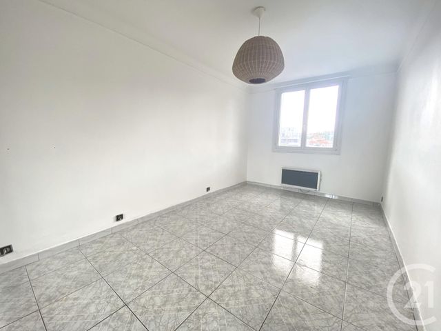 Appartement T3 &agrave; louer - 3 pi&egrave;ces - 67,45 m2 - Marseille - 13013 - PROVENCE-ALPES-COTE-D-AZUR