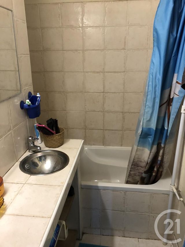 Appartement T3 &agrave; louer - 3 pi&egrave;ces - 55 m2 - Marseille - 13013 - PROVENCE-ALPES-COTE-D-AZUR