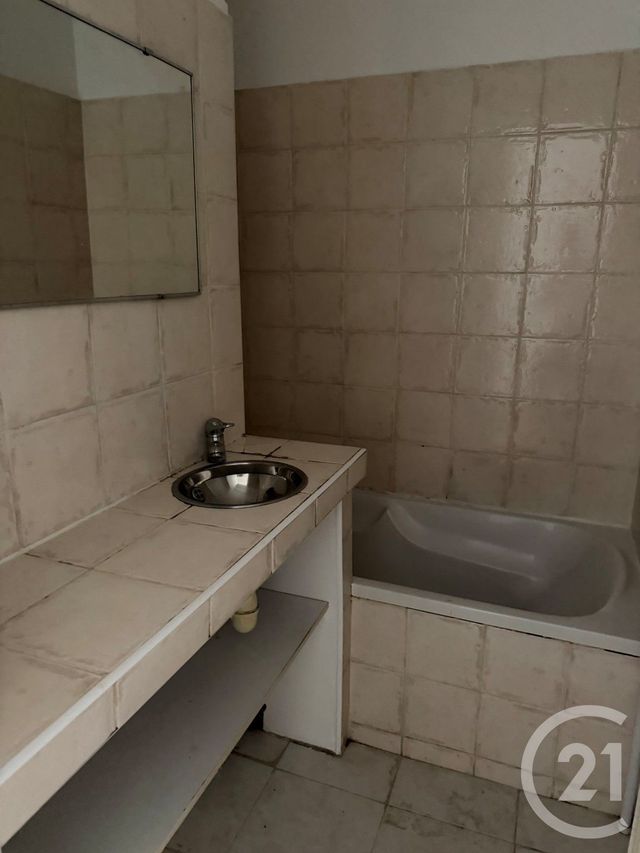 Appartement T3 &agrave; louer - 3 pi&egrave;ces - 55 m2 - Marseille - 13013 - PROVENCE-ALPES-COTE-D-AZUR