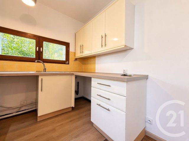 Appartement T3 &agrave; louer - 3 pi&egrave;ces - 57,24 m2 - Marseille - 13008 - PROVENCE-ALPES-COTE-D-AZUR