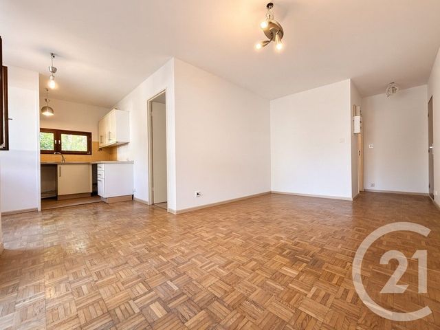 Appartement T3 &agrave; louer - 3 pi&egrave;ces - 57,24 m2 - Marseille - 13008 - PROVENCE-ALPES-COTE-D-AZUR