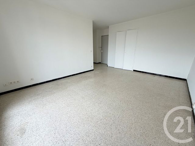 Appartement T2 &agrave; louer - 2 pi&egrave;ces - 52,07 m2 - Marseille - 13009 - PROVENCE-ALPES-COTE-D-AZUR