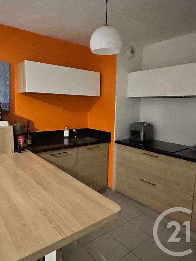 Appartement T2 &agrave; louer - 2 pi&egrave;ces - 47,11 m2 - Marseille - 13013 - PROVENCE-ALPES-COTE-D-AZUR