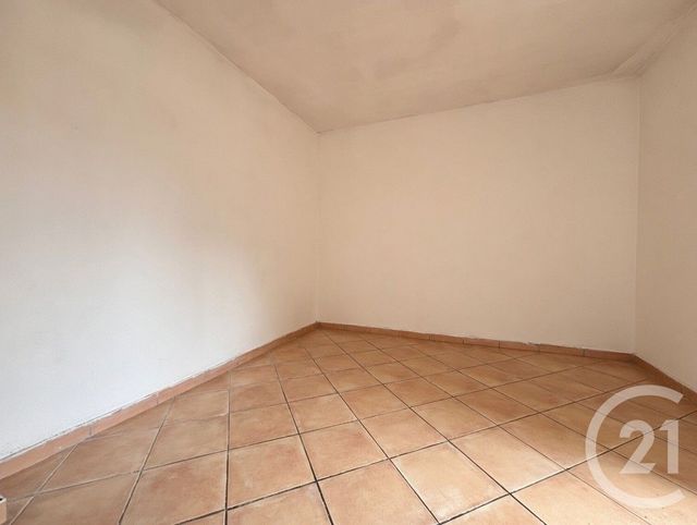 Appartement T4 &agrave; louer - 4 pi&egrave;ces - 89,88 m2 - Plan De Cuques - 13 - PROVENCE-ALPES-COTE-D-AZUR