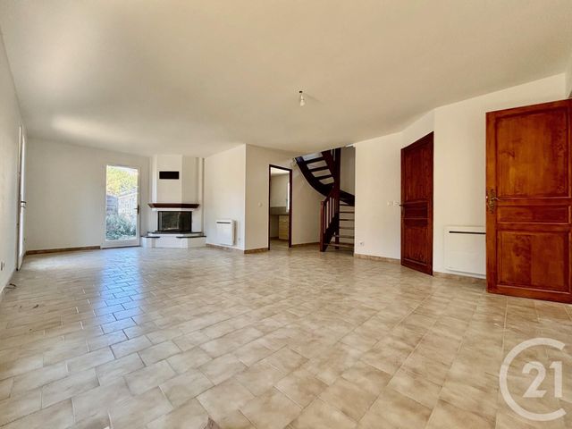 Maison &agrave; louer - 5 pi&egrave;ces - 105,48 m2 - Marseille - 13013 - PROVENCE-ALPES-COTE-D-AZUR
