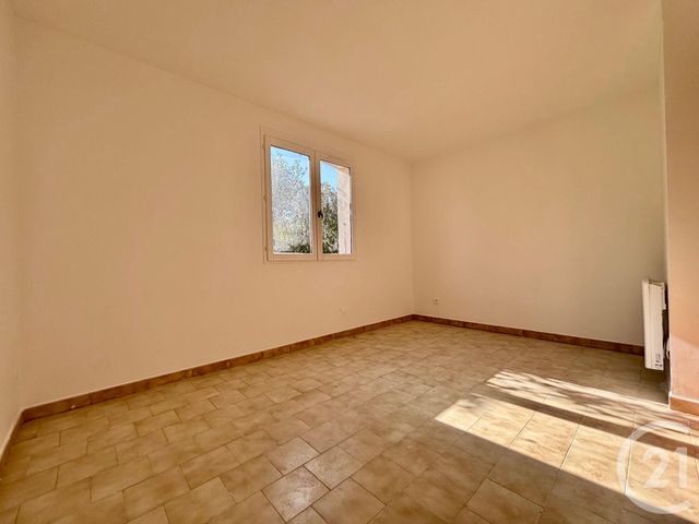 Maison &agrave; louer - 5 pi&egrave;ces - 105,48 m2 - Marseille - 13013 - PROVENCE-ALPES-COTE-D-AZUR