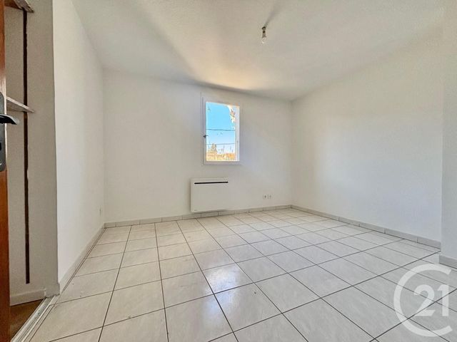 Maison &agrave; louer - 5 pi&egrave;ces - 105,48 m2 - Marseille - 13013 - PROVENCE-ALPES-COTE-D-AZUR