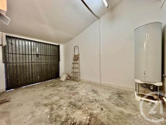 Maison &agrave; louer - 5 pi&egrave;ces - 105,48 m2 - Marseille - 13013 - PROVENCE-ALPES-COTE-D-AZUR