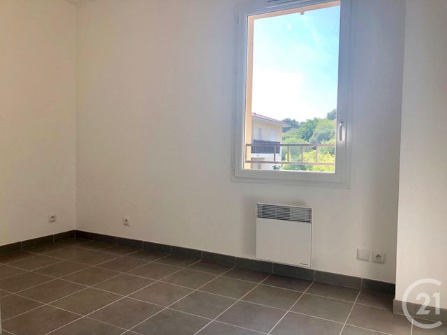 Appartement T4 &agrave; louer - 4 pi&egrave;ces - 83,49 m2 - Marseille - 13013 - PROVENCE-ALPES-COTE-D-AZUR