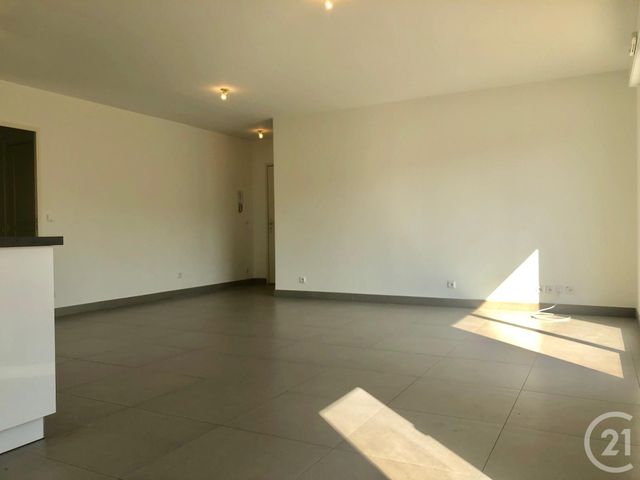 Appartement T4 &agrave; louer - 4 pi&egrave;ces - 83,49 m2 - Marseille - 13013 - PROVENCE-ALPES-COTE-D-AZUR