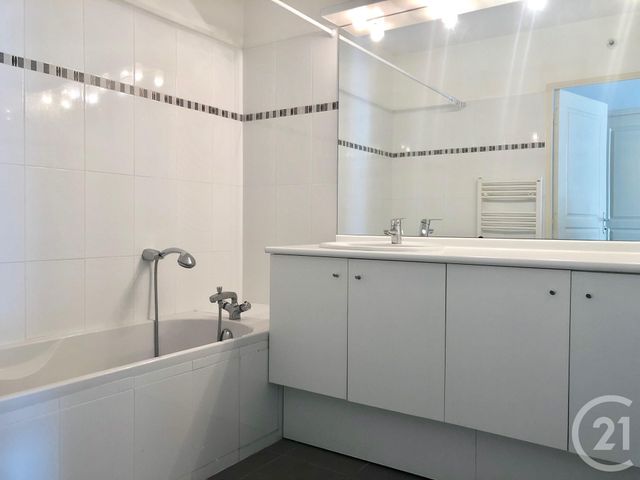 Appartement T4 &agrave; louer - 4 pi&egrave;ces - 83,49 m2 - Marseille - 13013 - PROVENCE-ALPES-COTE-D-AZUR