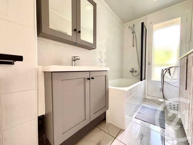 Appartement T3 &agrave; louer - 3 pi&egrave;ces - 58,28 m2 - Marseille - 13012 - PROVENCE-ALPES-COTE-D-AZUR